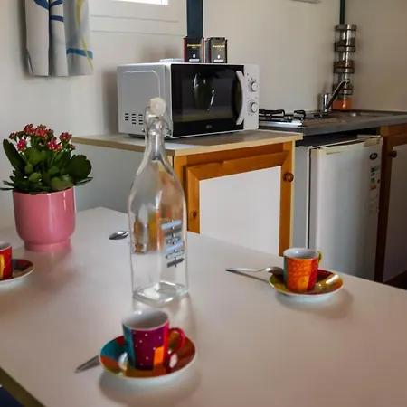 Camping Le Lagon Bleu *