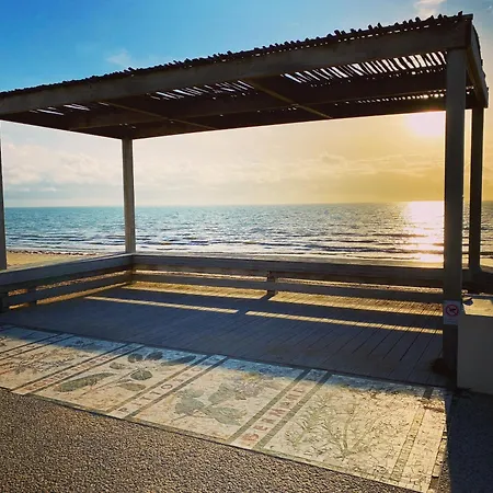 Camping Le Lagon Bleu Hotel *