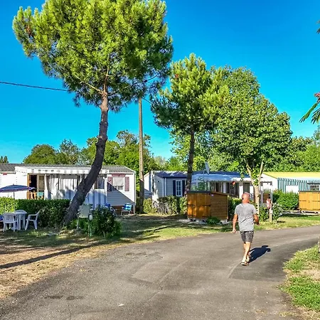 Hotel Camping Le Lagon Bleu