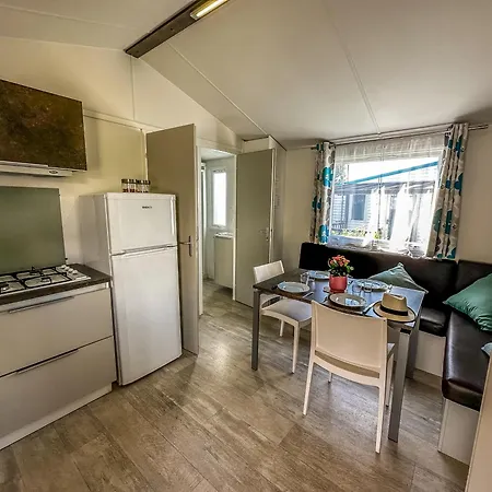 Hotel Camping Le Lagon Bleu Notre-Dame-de-Monts