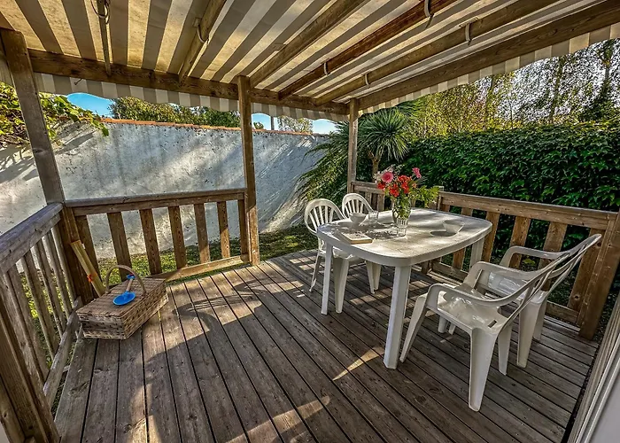 Camping Le Lagon Bleu Szálloda *