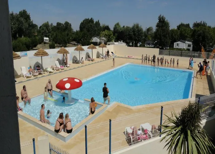 Camping Le Lagon Bleu * Notre-Dame-de-Monts