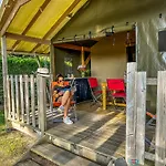 호텔 Camping Le Lagon Bleu *