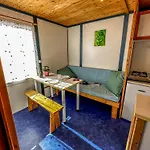 Camping Le Lagon Bleu * 노트르담드몽