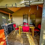 Camping Le Lagon Bleu * 노트르담드몽