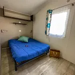 호텔 Camping Le Lagon Bleu 노트르담드몽