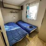 호텔 Camping Le Lagon Bleu 노트르담드몽