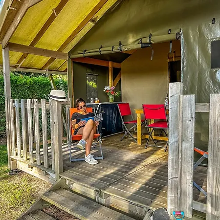 Hotel Camping Le Lagon Bleu *