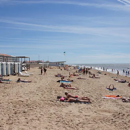 Camping Le Lagon Bleu Hotel *