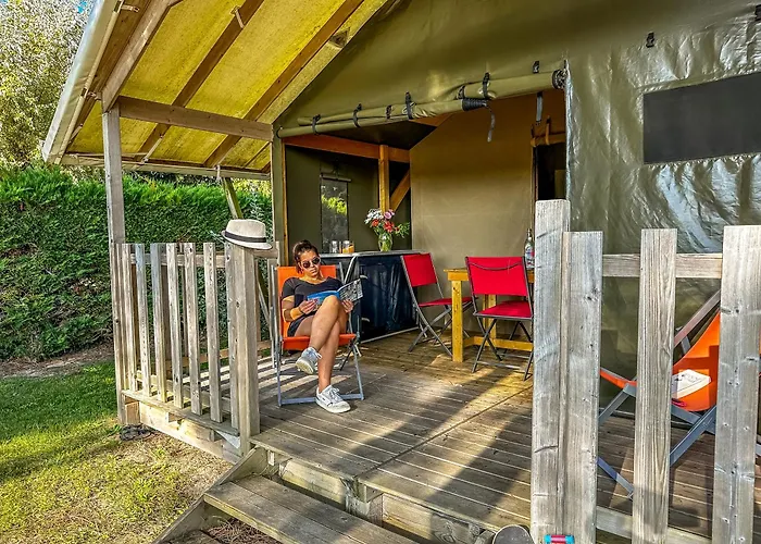 Hotel Camping Le Lagon Bleu *