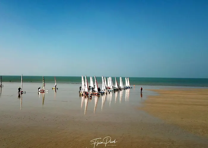 Camping Le Lagon Bleu Hotel