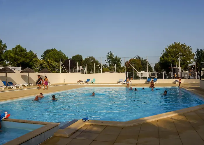 Hotel Camping Le Lagon Bleu Notre-Dame-de-Monts