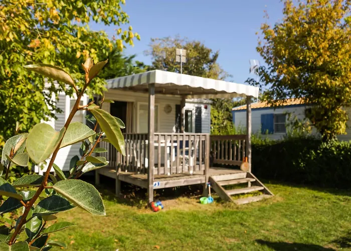 Hotel Camping Le Lagon Bleu Notre-Dame-de-Monts