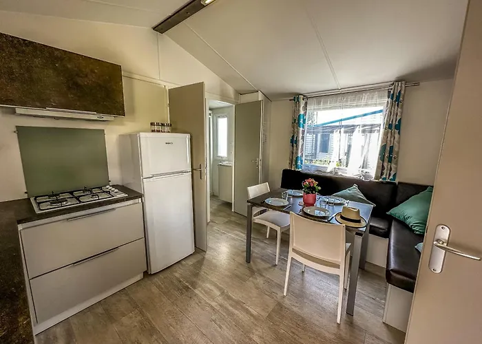 Hotel Camping Le Lagon Bleu Notre-Dame-de-Monts