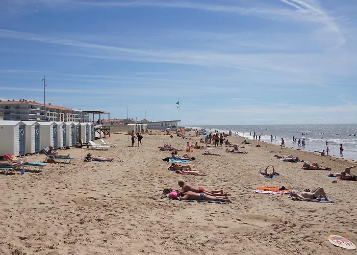 Camping Le Lagon Bleu Hotel *